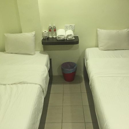 Desa House Hotel Kepong Extérieur photo