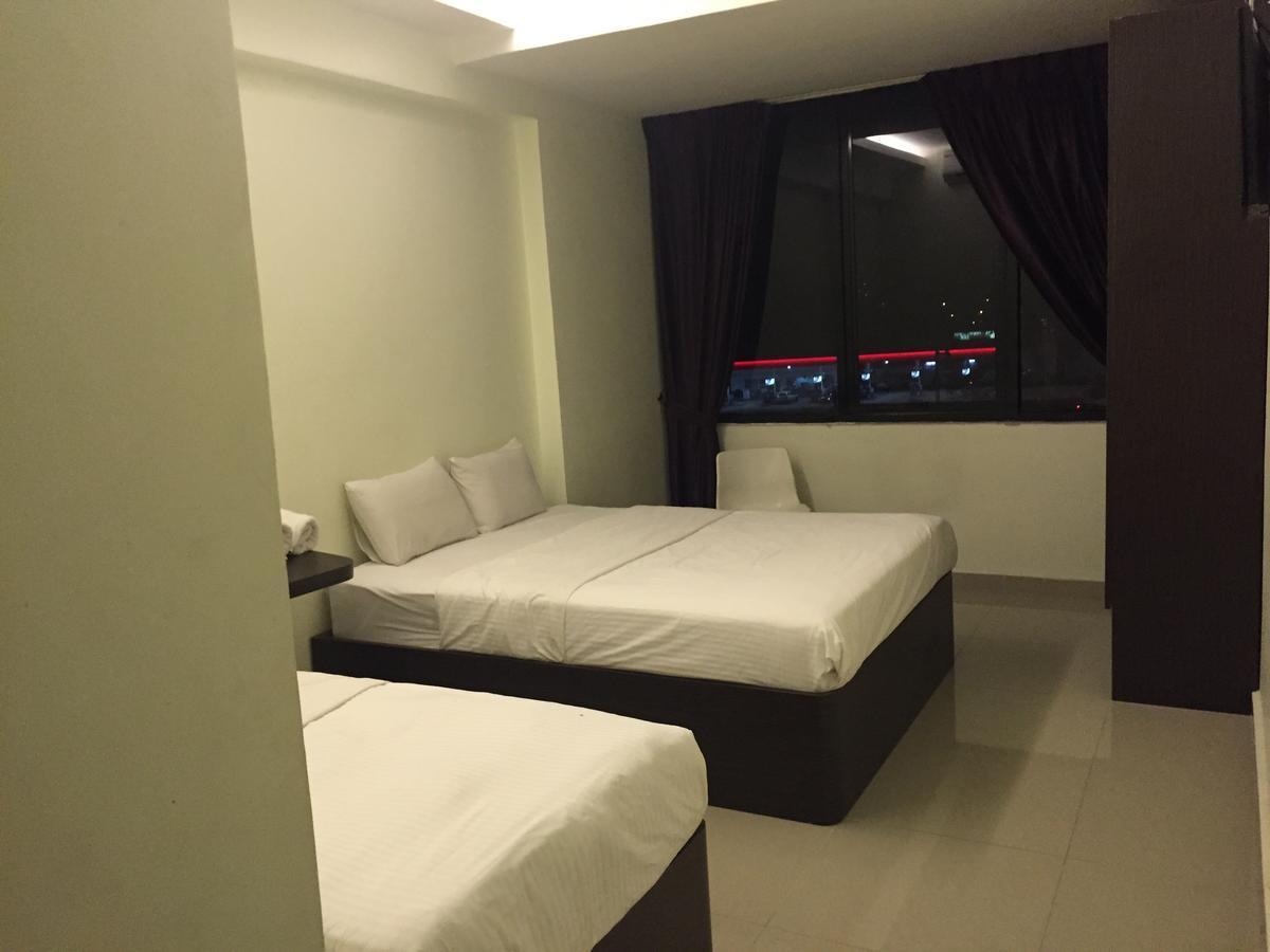Desa House Hotel Kepong Extérieur photo