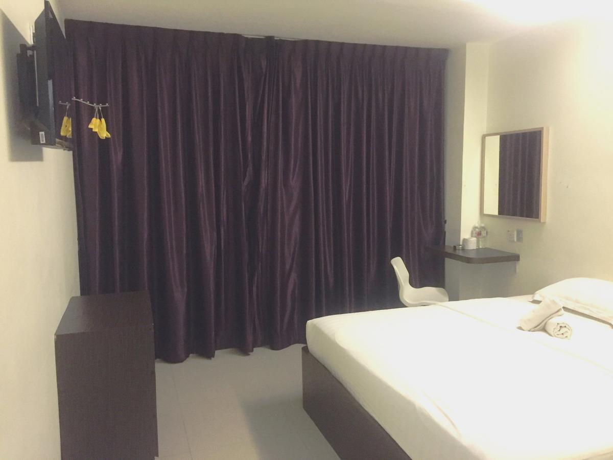 Desa House Hotel Kepong Extérieur photo