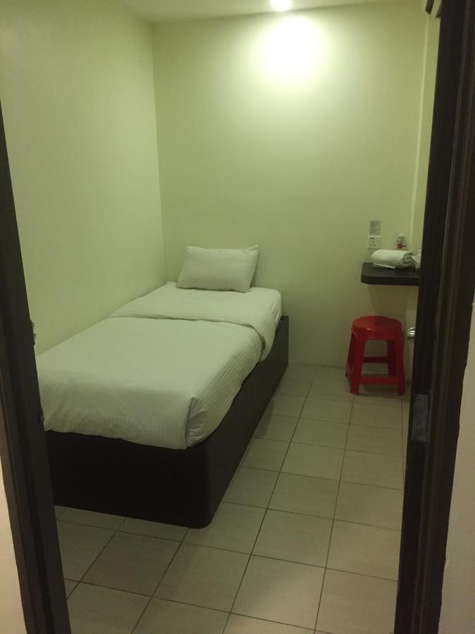Desa House Hotel Kepong Extérieur photo