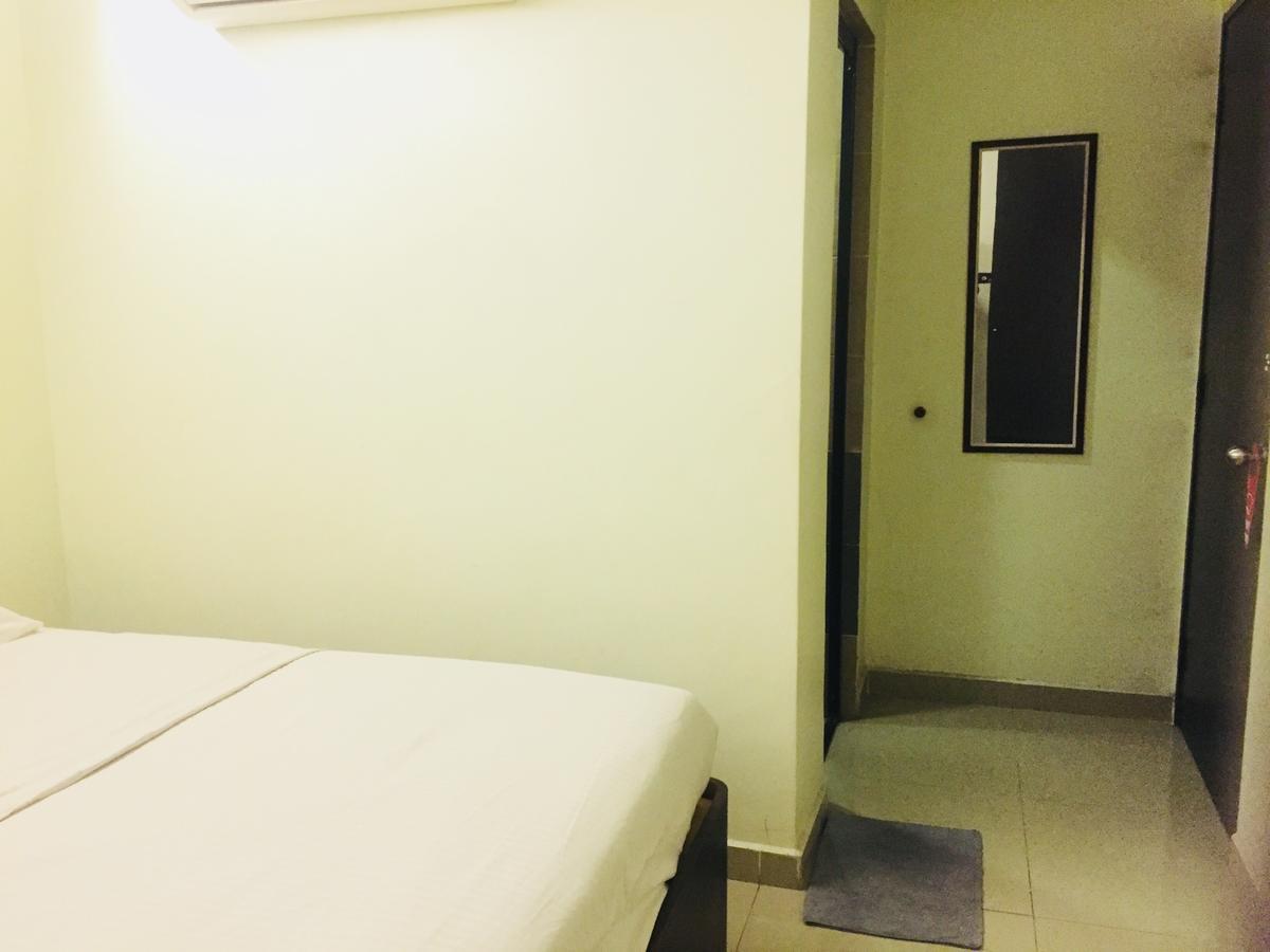 Desa House Hotel Kepong Extérieur photo