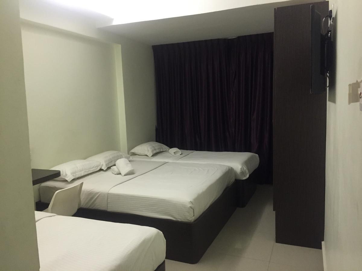 Desa House Hotel Kepong Extérieur photo