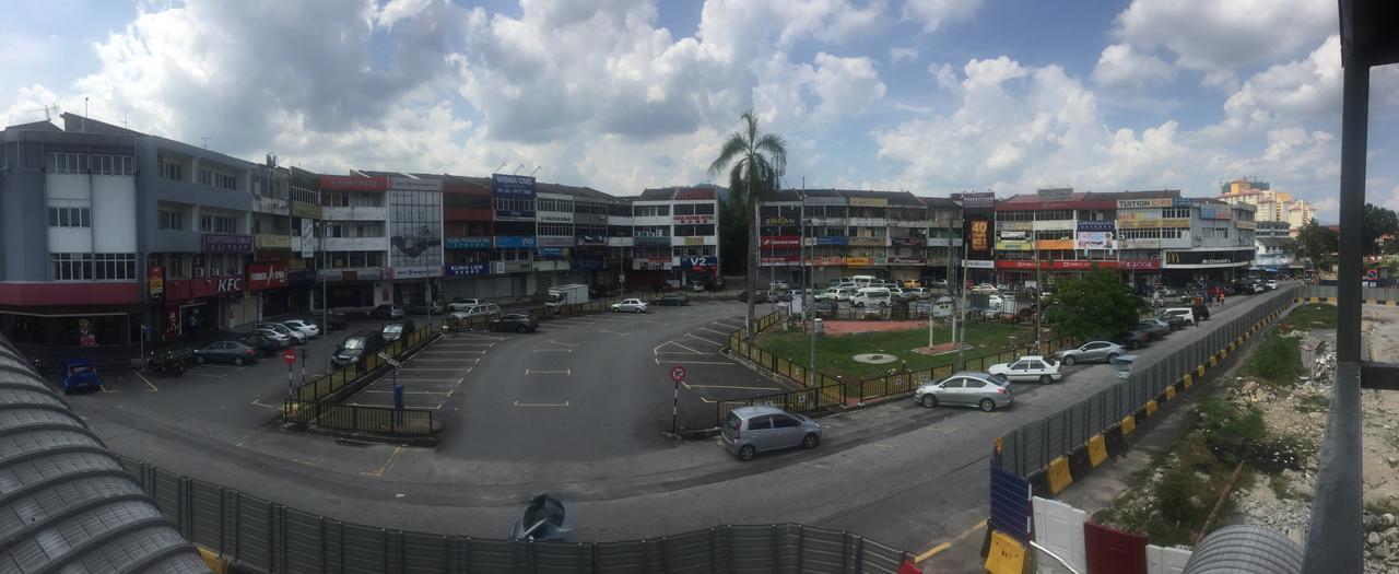 Desa House Hotel Kepong Extérieur photo