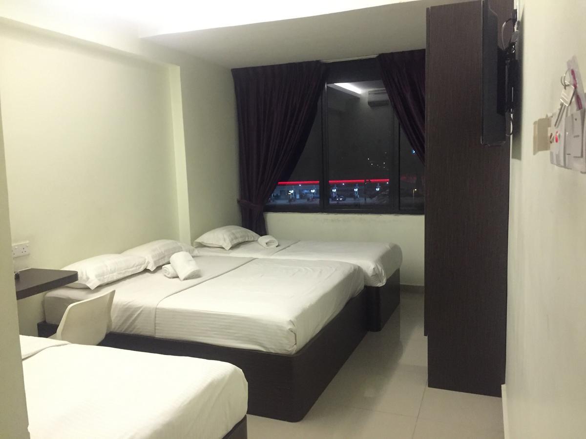 Desa House Hotel Kepong Extérieur photo